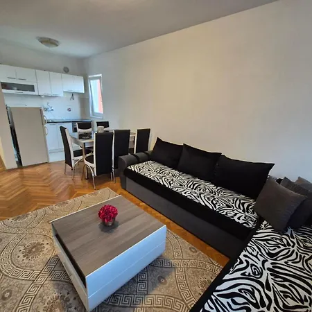 17 Oktobra M Apartmant Apartment