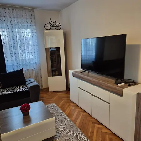 17 Oktobra M Apartmant Apartment
